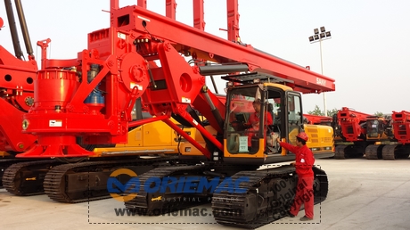 2014-07-11 Russia Client Visited Our Office for SANY Rotary Drilling Rigs_4