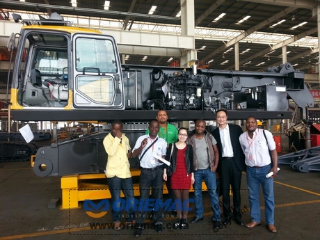 Mozambique Clients Visited SANY Factory for Crawler Crane Operator Training_1
