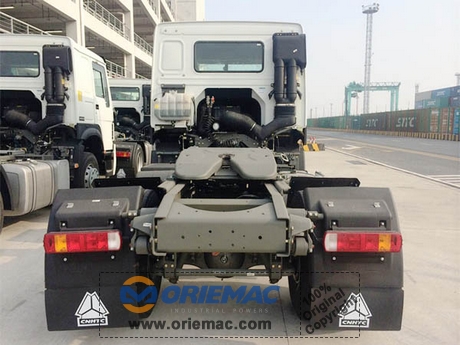 Phillipines 12 Sinotruk 6x4 & 4x2 Tractor Truck_6