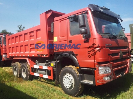 Djibouti 11 Dump Trucks & 1 Forklift_1