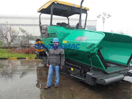 Ethiopian Client Visted XCMG for Road Construction Machinery_2