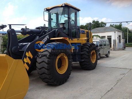 Bangladesh 1 XCMG Wheel Loader LW500FV_4