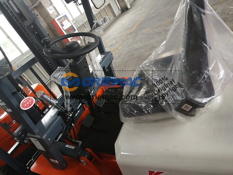 Cuba 6 CPCD30 & 24 DF Pallet Trucks_4