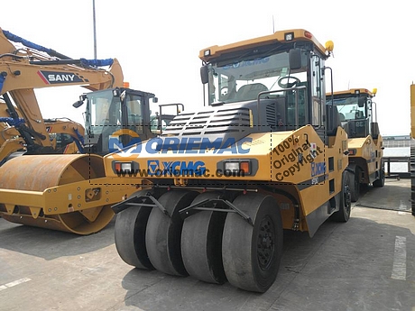 Algeria 2 XCMG Pneumatic Roller XP263_1