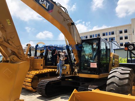 nEO_IMG_2018.06.20-Chile Customer Visit PENGPU Factory for Bulldozer(Betty Ding) (9)