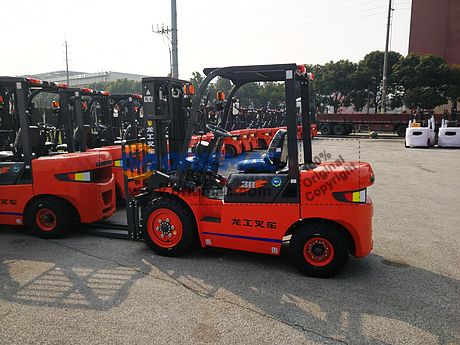 nEO_IMG_2018.04.18-Algeria 2 LONKING Forklift FD30T (Jamie OM2018A55A) (8)