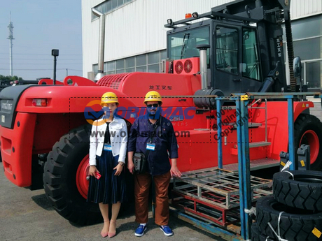 nEO_IMG_2018.10.22 Kuwait Customer Visited XCMG & Lonking Factories (5)