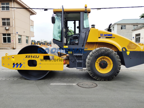 Road Roller XS143J