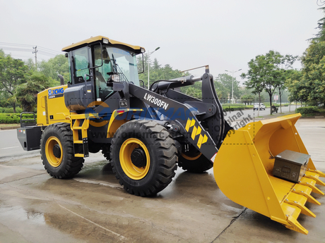 Uzbekistan - 1 Unit XCMG Wheel Loader LW300FN