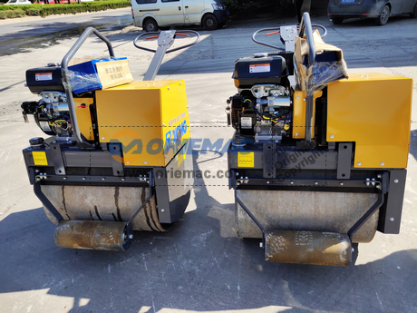 XCMG XMR303 Road Roller