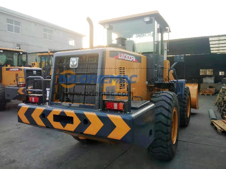 Uzbekistan - 1 Unit XCMG LW300FN Wheel Loader