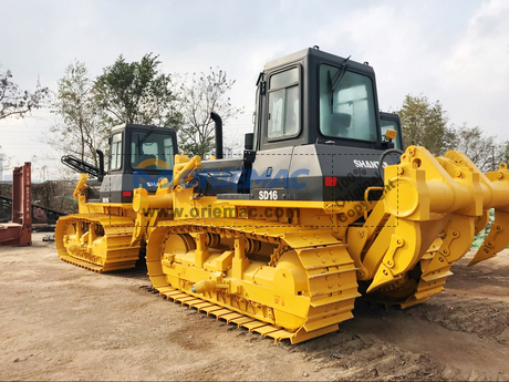 SHANTUI SD16 Bulldozer