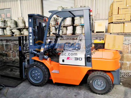 Belgium - 1 Unit HELI Forklift CPCD30 