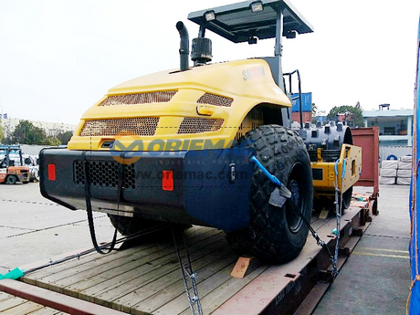 1 Unit SHANTUI Grader SG16-3 And 1 Unit Road Roller SR10