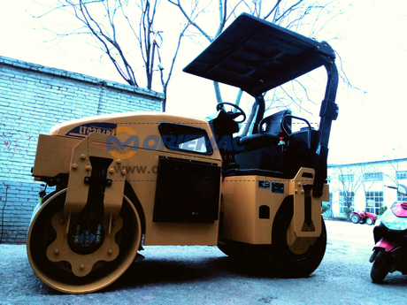 Philippines - 2 Units LUTONG LTC204P Road Roller