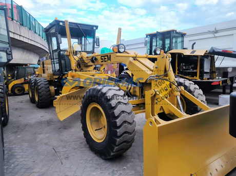 SEM919 Motor Grader