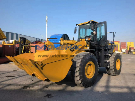 SEM655D Wheel Loader & SEM816D Crawler Bulldozer