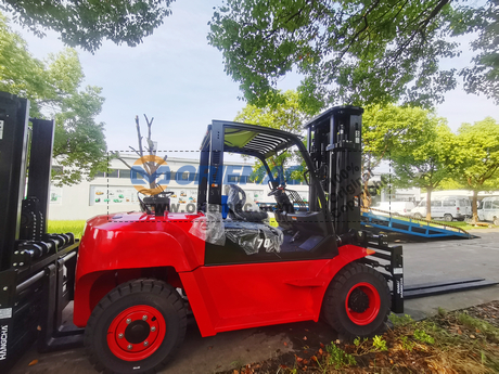 HELI CPD25 & 1 HANGCHA CPYD70 LPG Forklift