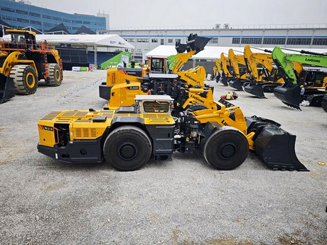 LIUGONG's First Large Underground Scraper Was Unveiled