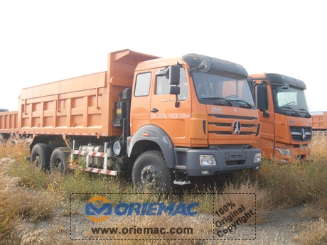 2014-10-08 Algeria Client Visited Beiben Factory to Inspect Mining Dump Trucks and Mixer Truck_4