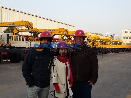 Philippine Clients Visited XCMG Factory to Inspect Telehandler_1