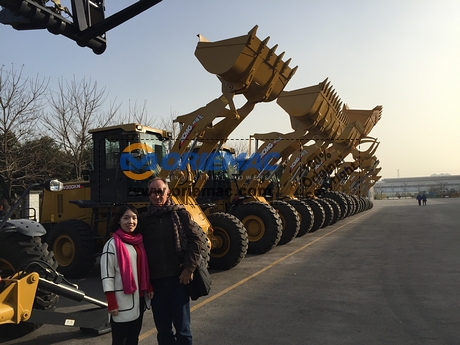 Philippine Clients Visited XCMG Factory to Inspect Telehandler_4