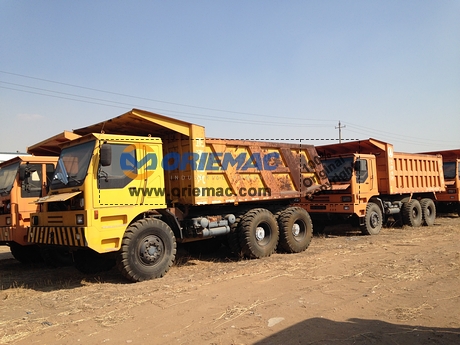Algeria Customers Visited BEIBEN Mining Truck Factory_6