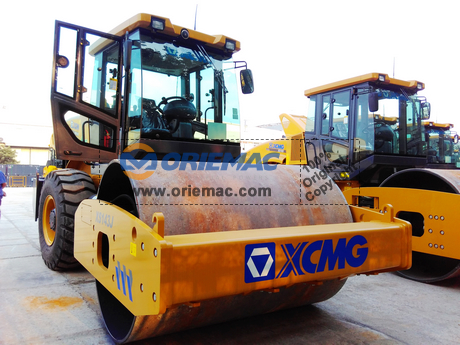 nEO_IMG_XCMG XS143J Road Roller (3)