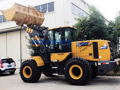 nEO_IMG_2018.10.25-Algeria 2 ZL50GN (Michael OM2018H36E) (1)