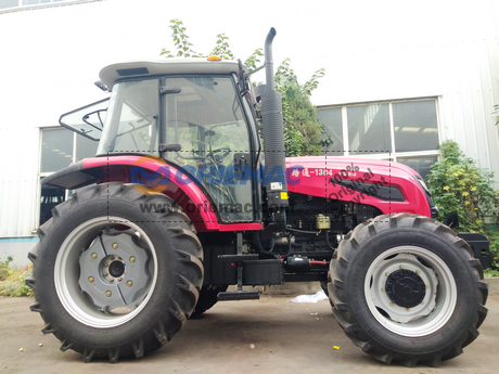 Italy 2 LUTONG LT1304 Tractors