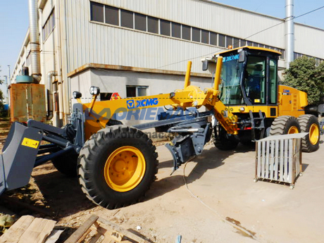 nEO_IMG_20201106_Algeria 1 XCMG GR180 Motor Grader (60)