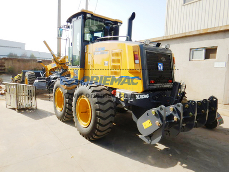 nEO_IMG_20201106_Algeria 1 XCMG GR180 Motor Grader (61)
