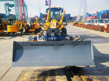 Algeria 2 XCMG GR215 Motor Grader (12)