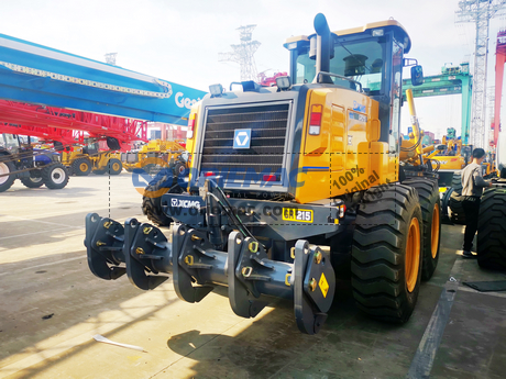 Algeria 2 XCMG GR215 Motor Grader (1)