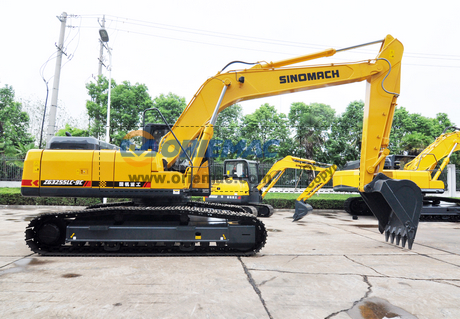 Peru 1 Sinomach ZG3255LC-9C Excavator