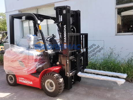 HANGCHA Forklifts and 2 HANGCHA Scissor Lifts