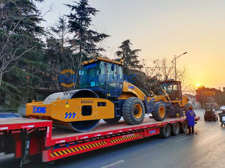 XCMG GR1003 Motor Grader & XS203J Road Roller