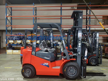Panama - 1 Unit XCMG XG1614 Work Platform & HELI CPCD20 Diesel Forklift Panama - 1 Unit XCMG XG1614 Work Platform & HELI CPCD20 Diesel Forklift