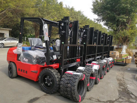 Maintenance of Forklifts at Different Stages Maintenance of Forklifts at Different Stages