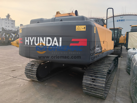 Algeria - 1 Unit HYUNDAI HX220HD Crawler Excavator