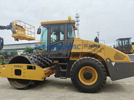 Sierra Leone - 1 Unit XCMG XS163J Road Roller