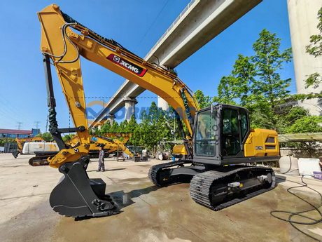 Dominican Republic - 1 Unit XCMG XE215G Excavator