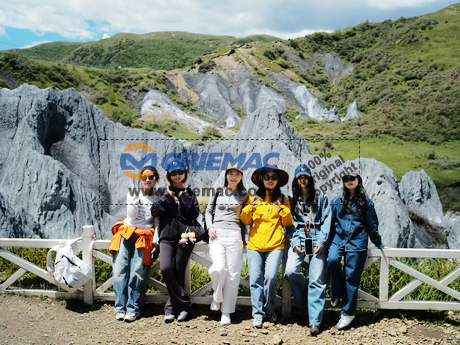 RICH LEGION Explores Western Sichuan Together