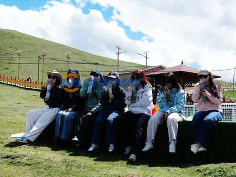 RICH LEGION Explores Western Sichuan Together