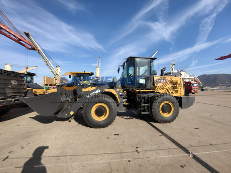 Algeria - 1 Unit XCMG XC948 Wheel Loader & HELI CPCD50 Forklift